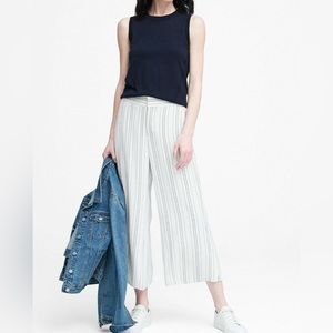 Banana Republic High Rise Wide Leg Crop Stripe Pants — Size 8